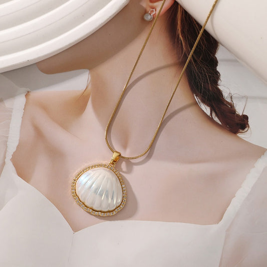 Sivara Gold Titanium Steel Inlaid Zirconium Shell Necklace
