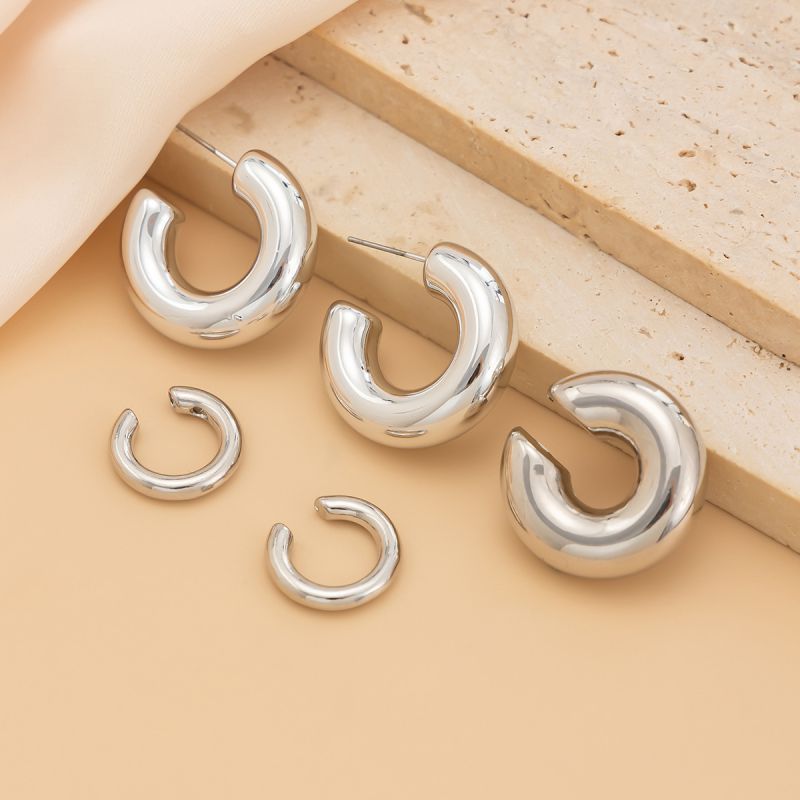 Sivara C-Shape Chunky Earrings – Gold / Silver